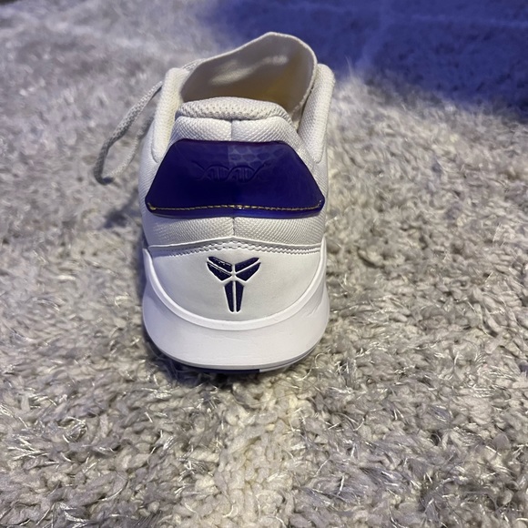 Kobe Bryant Mamba Fury Men’s Basketball shoes. Size 8 - Picture 2 of 5